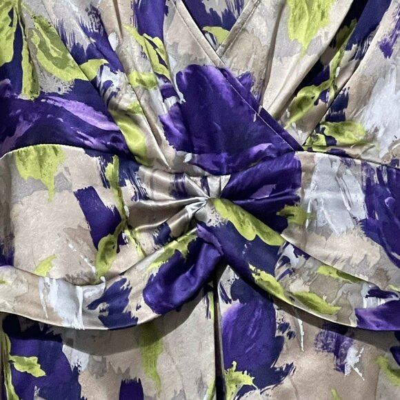 Ann Taylor Womens Size 6 Purple Yellow Floral V Neck Silk Blouse - Picture 2 of 7